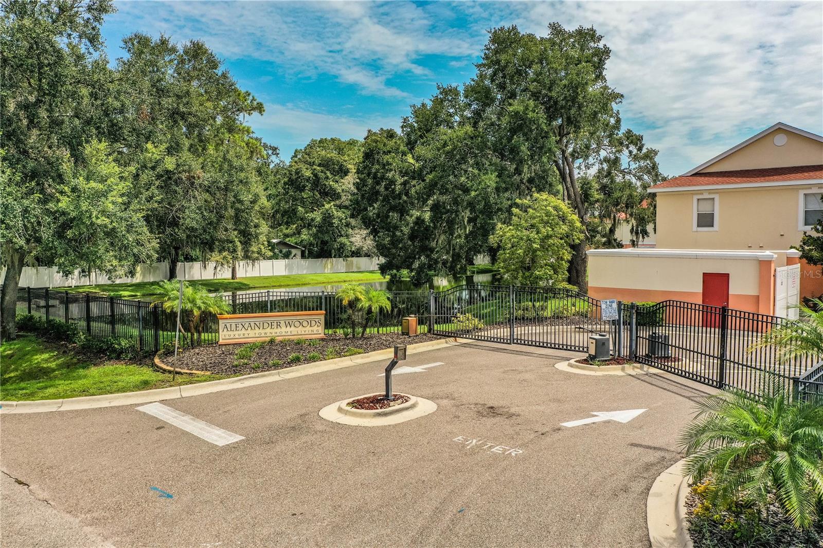 ALEXANDER WOODS TWNHMS - Residential