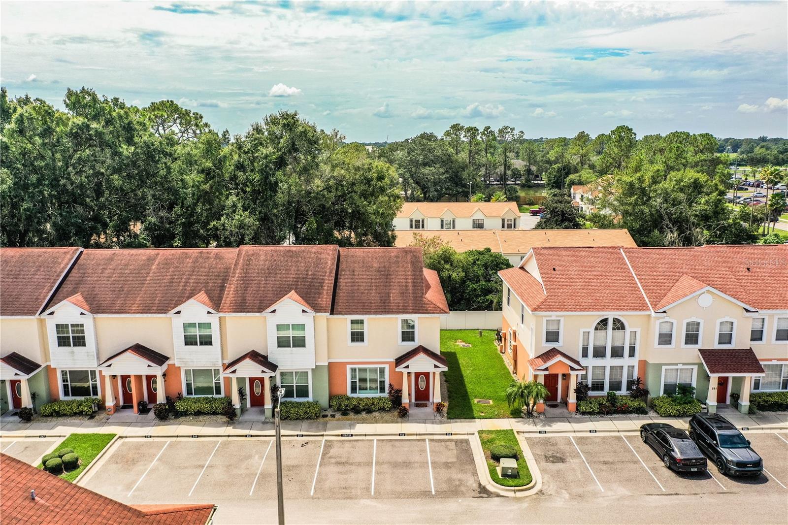 ALEXANDER WOODS TWNHMS - Residential