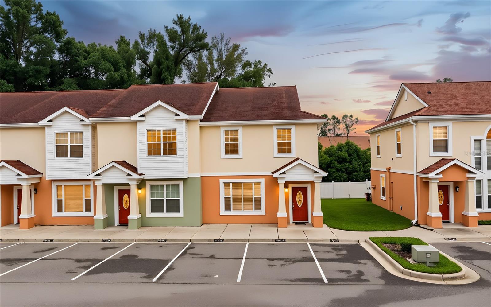 ALEXANDER WOODS TWNHMS - Residential