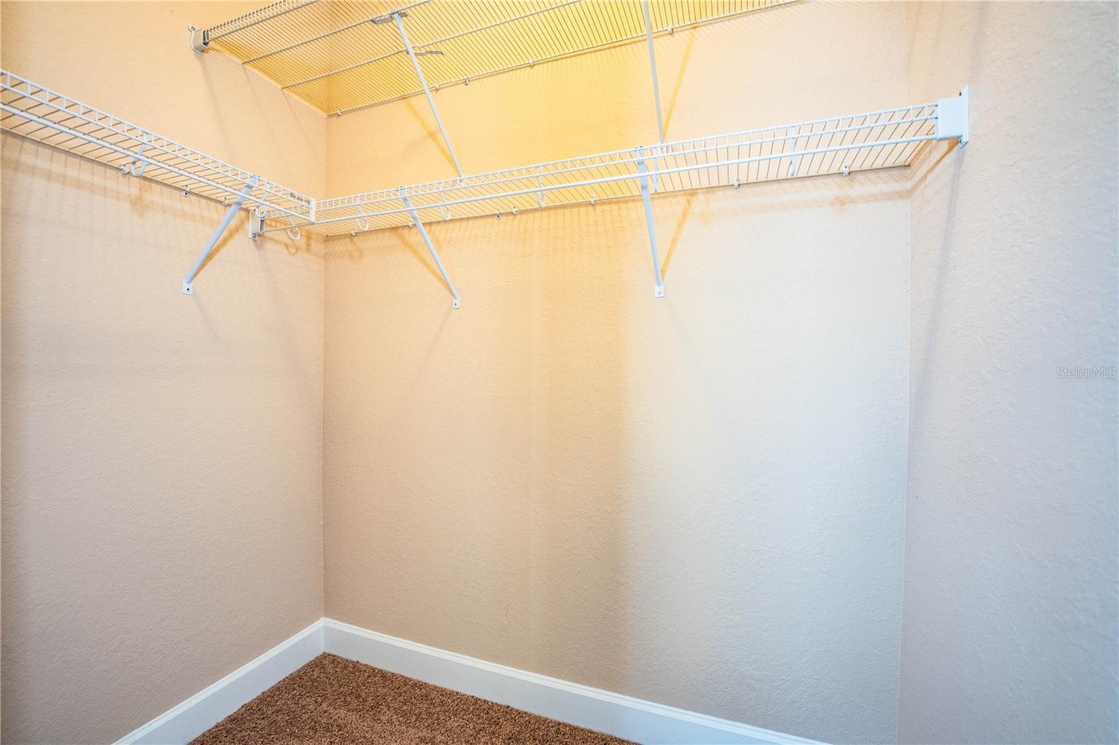 ALEXANDER WOODS TWNHMS - Residential