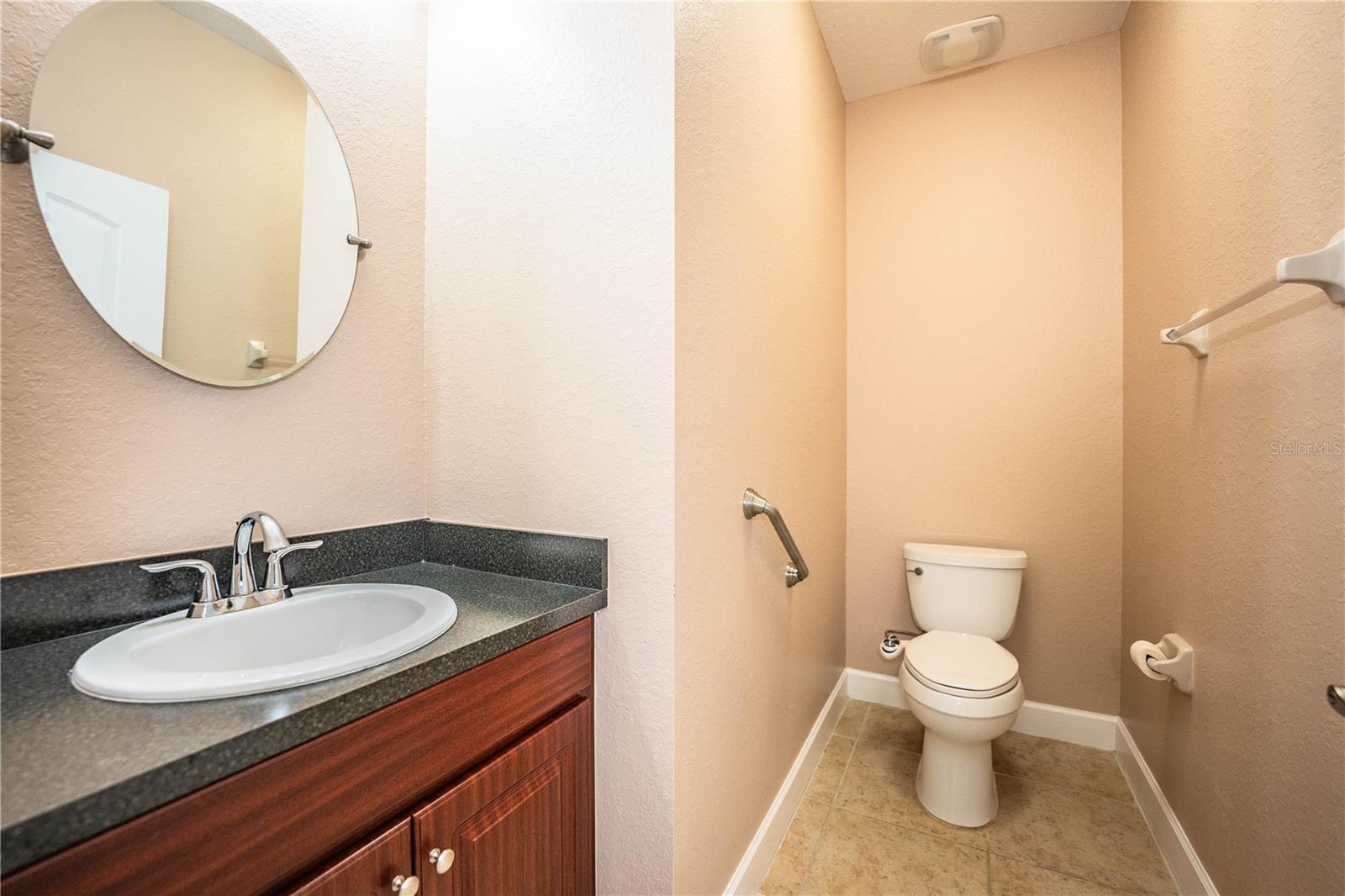 ALEXANDER WOODS TWNHMS - Residential