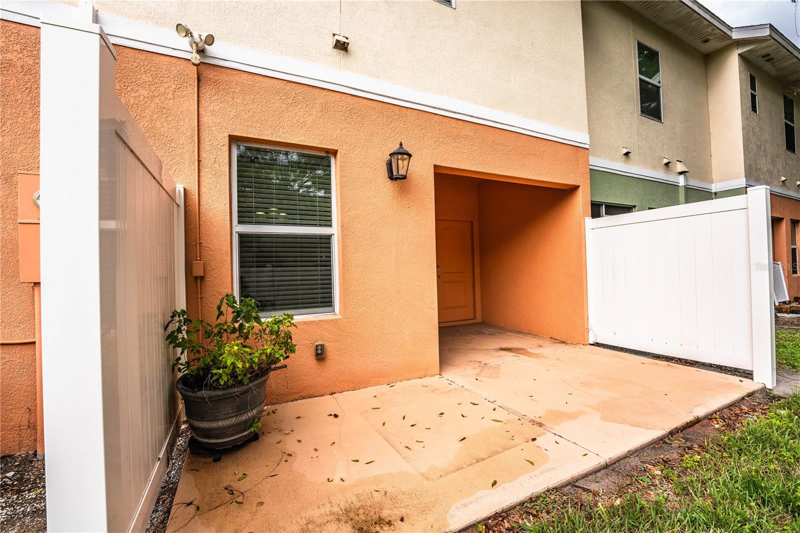 ALEXANDER WOODS TWNHMS - Residential