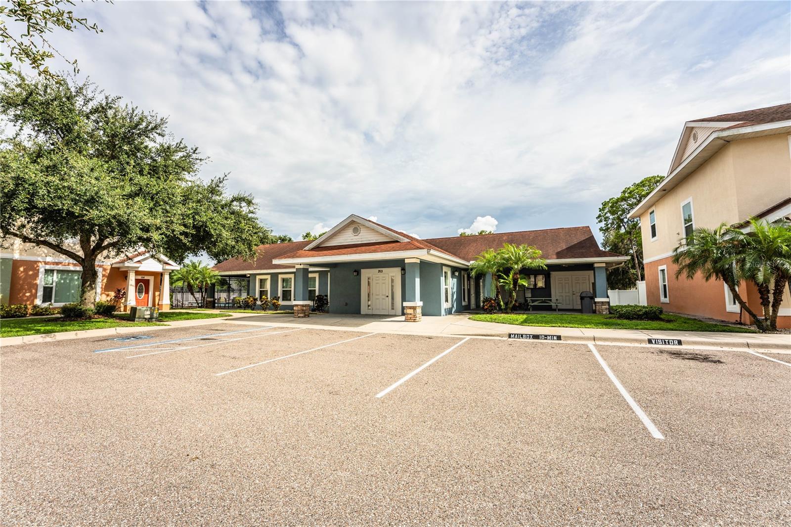 ALEXANDER WOODS TWNHMS - Residential