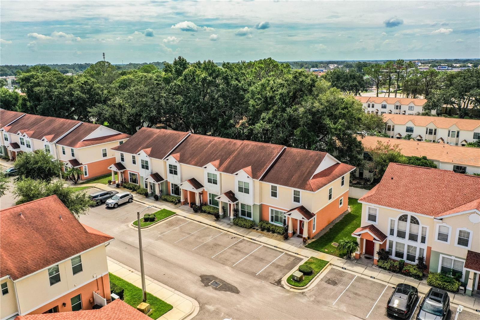 ALEXANDER WOODS TWNHMS - Residential