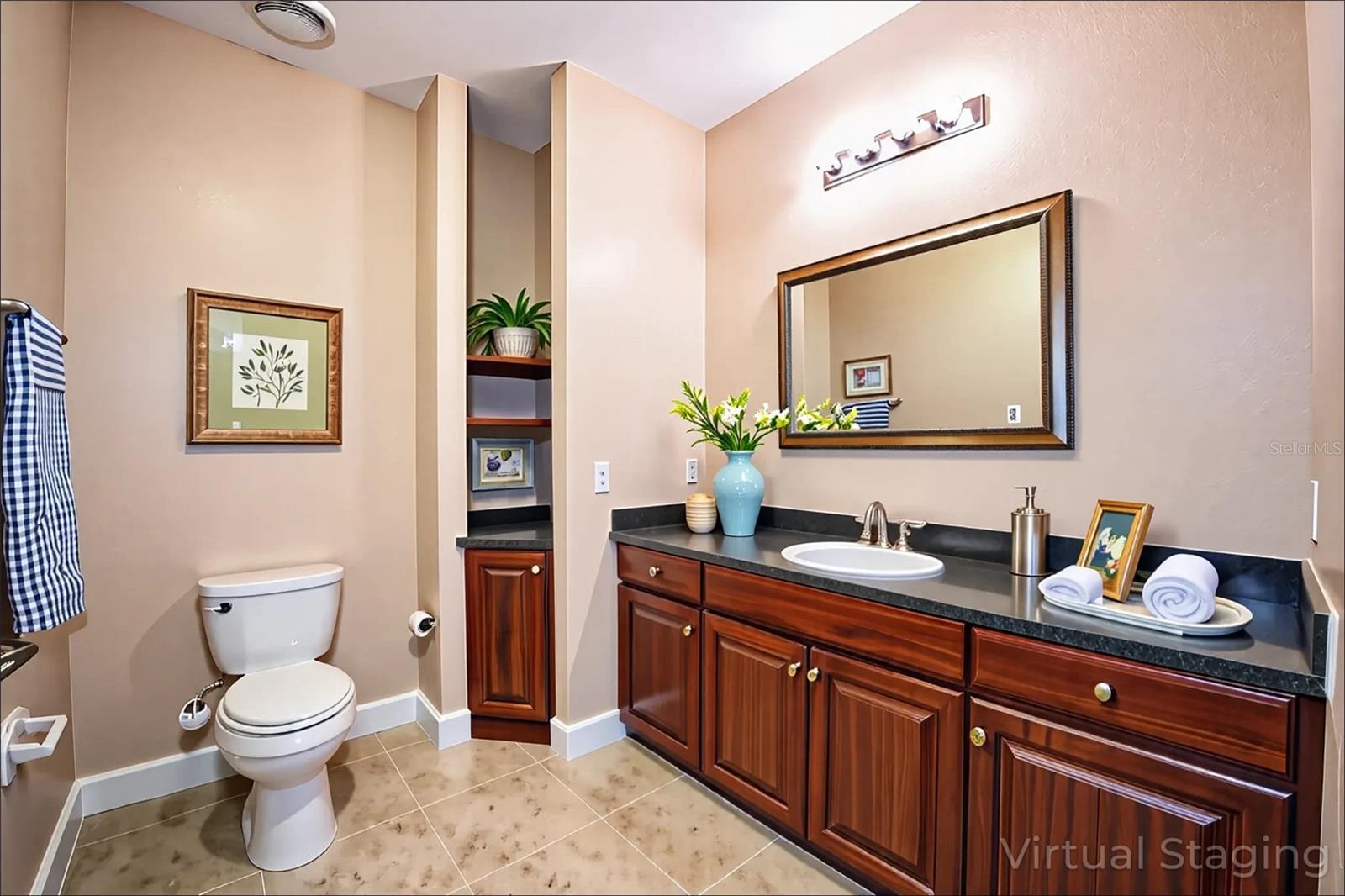 ALEXANDER WOODS TWNHMS - Residential