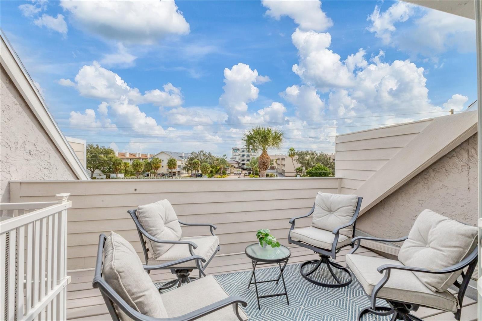 PINE KEY LODGE - Residential