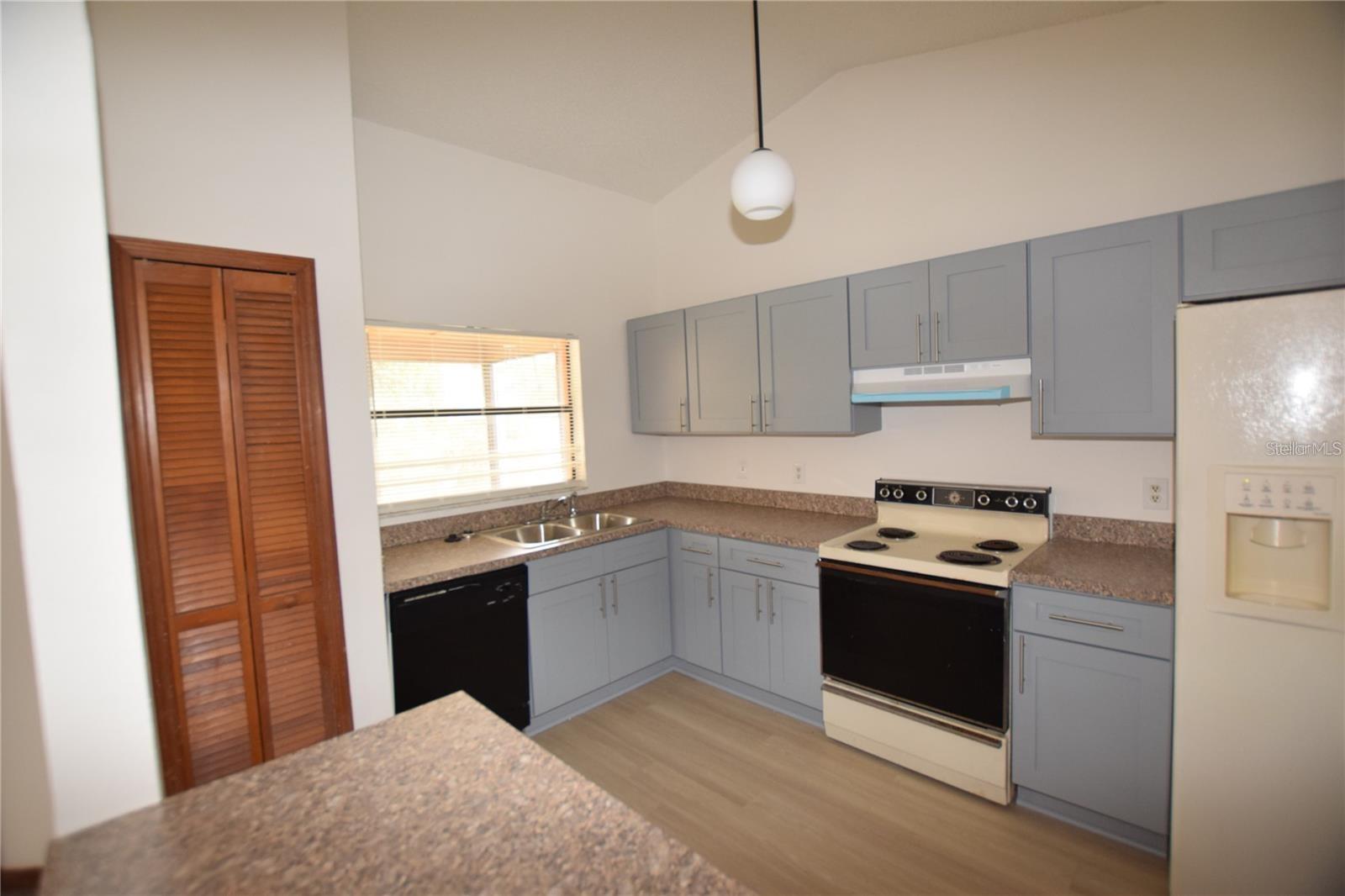 DELTONA LAKES UNIT 32 - Residential