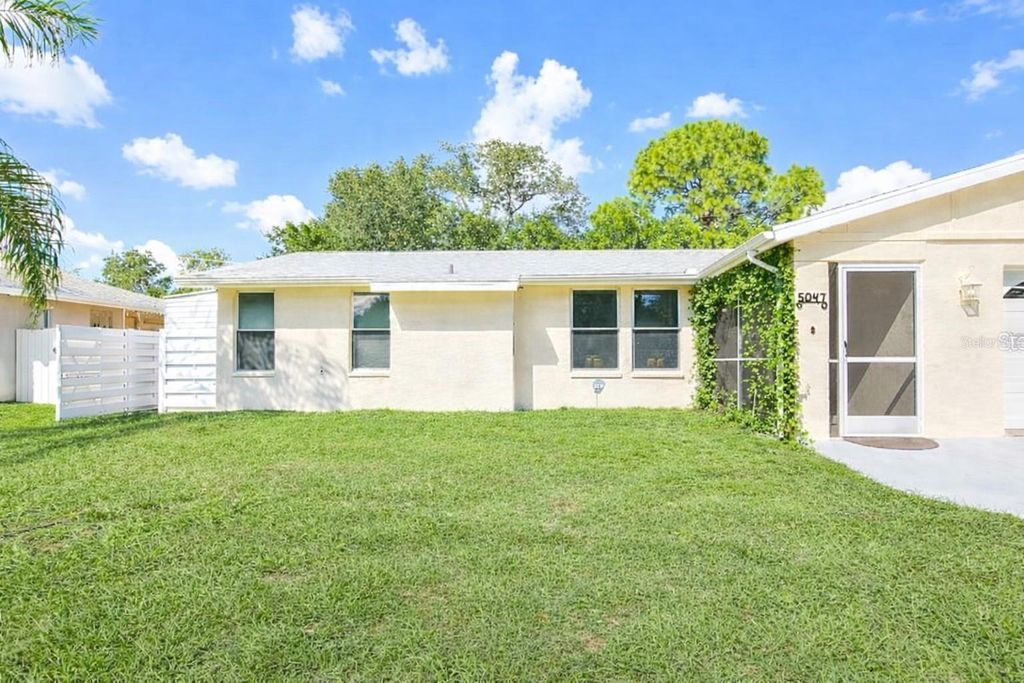 Photo of 5047 Vinson Way, Sarasota, FL 34232 (MLS # A4689764)