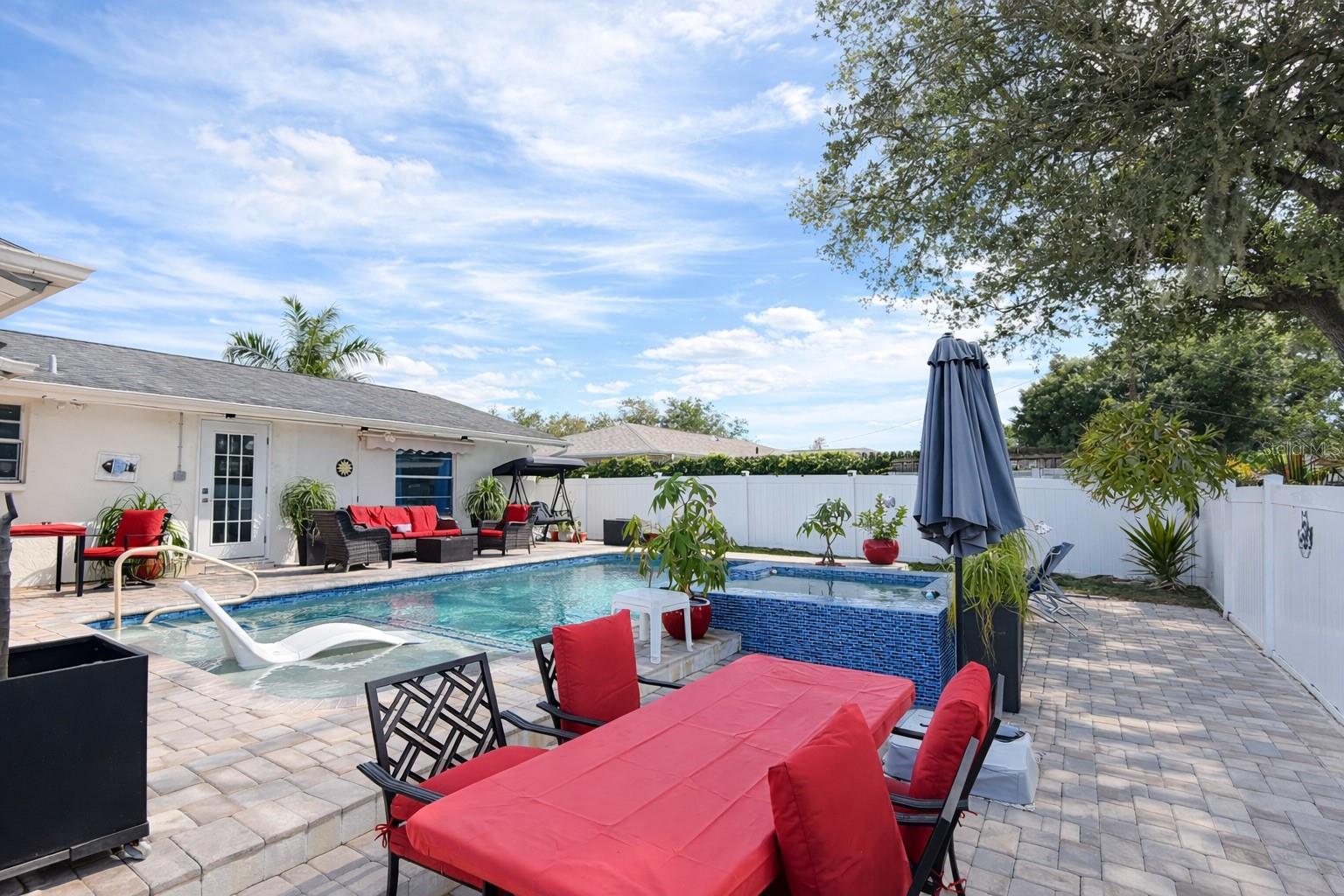 BRENTWOOD ESTATES - Residential