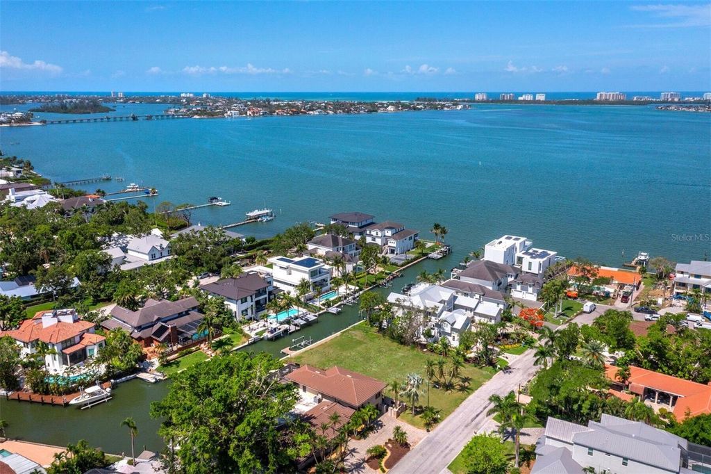Photo of 1536 Sandpiper Lane, Sarasota, FL 34239 (MLS # A4654357)
