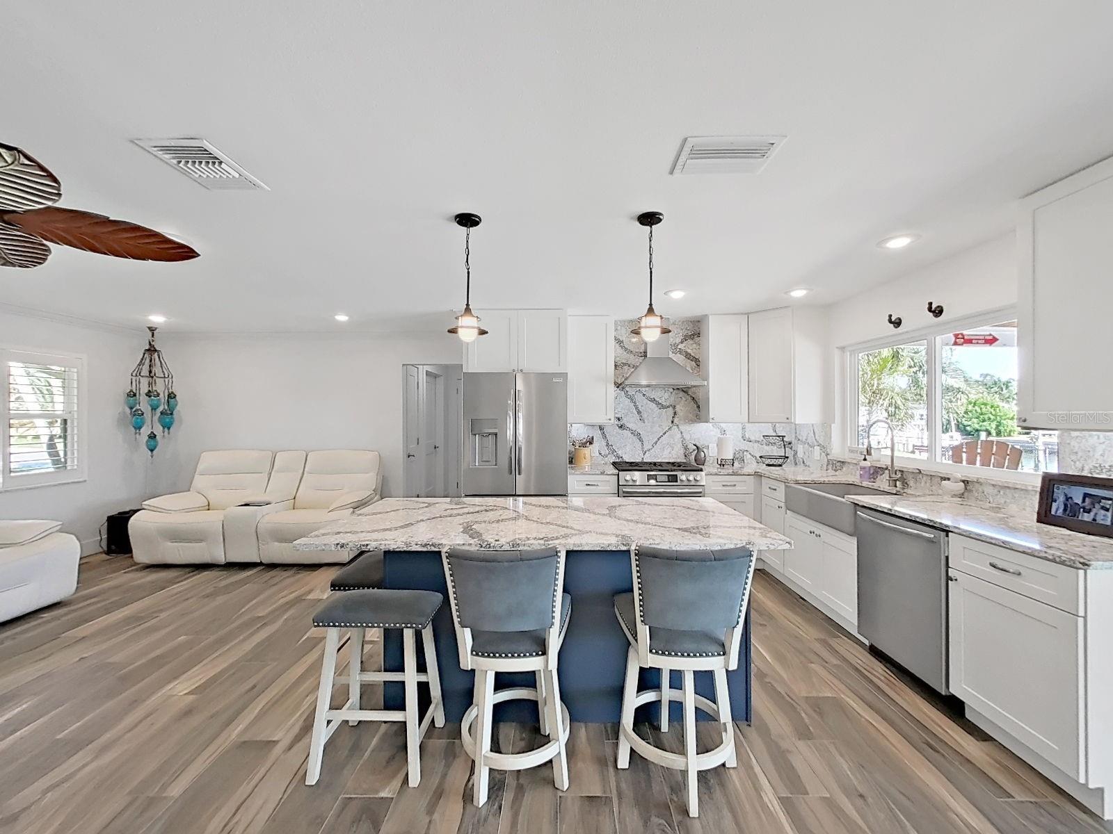 OAKHURST SHORES 2ND ADD - Residential