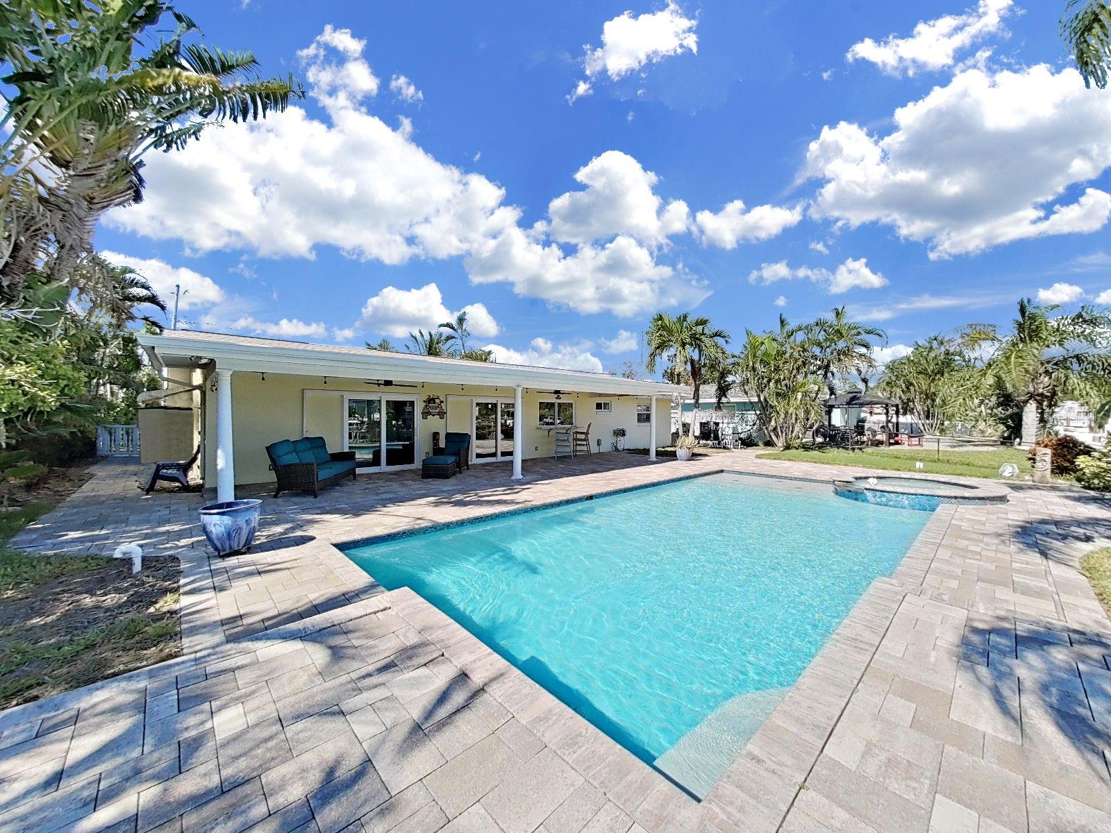 OAKHURST SHORES 2ND ADD - Residential