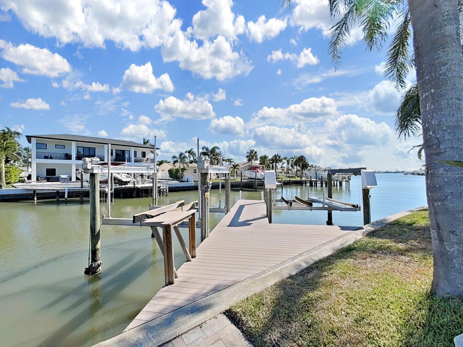 OAKHURST SHORES 2ND ADD - Residential