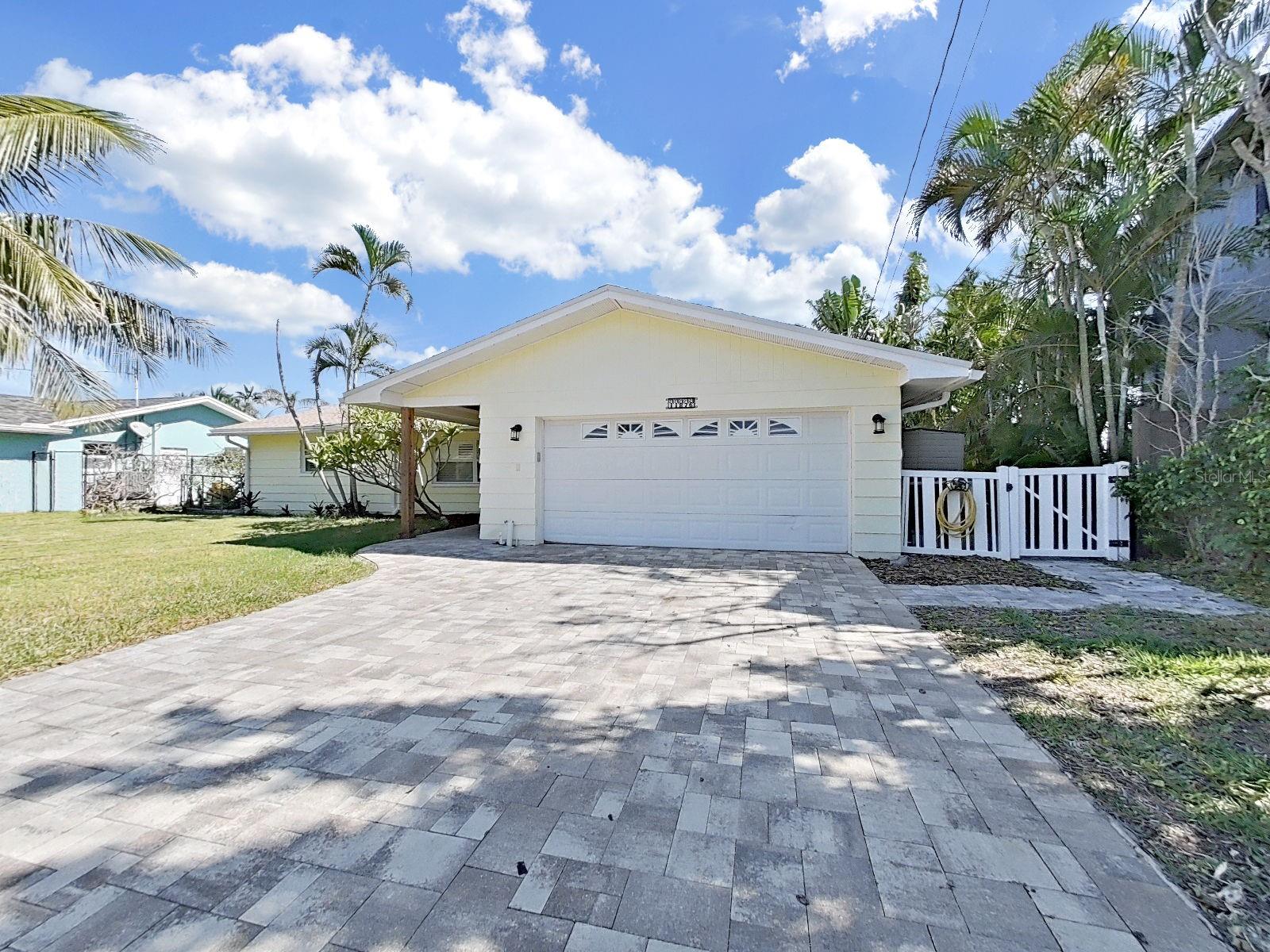 OAKHURST SHORES 2ND ADD - Residential