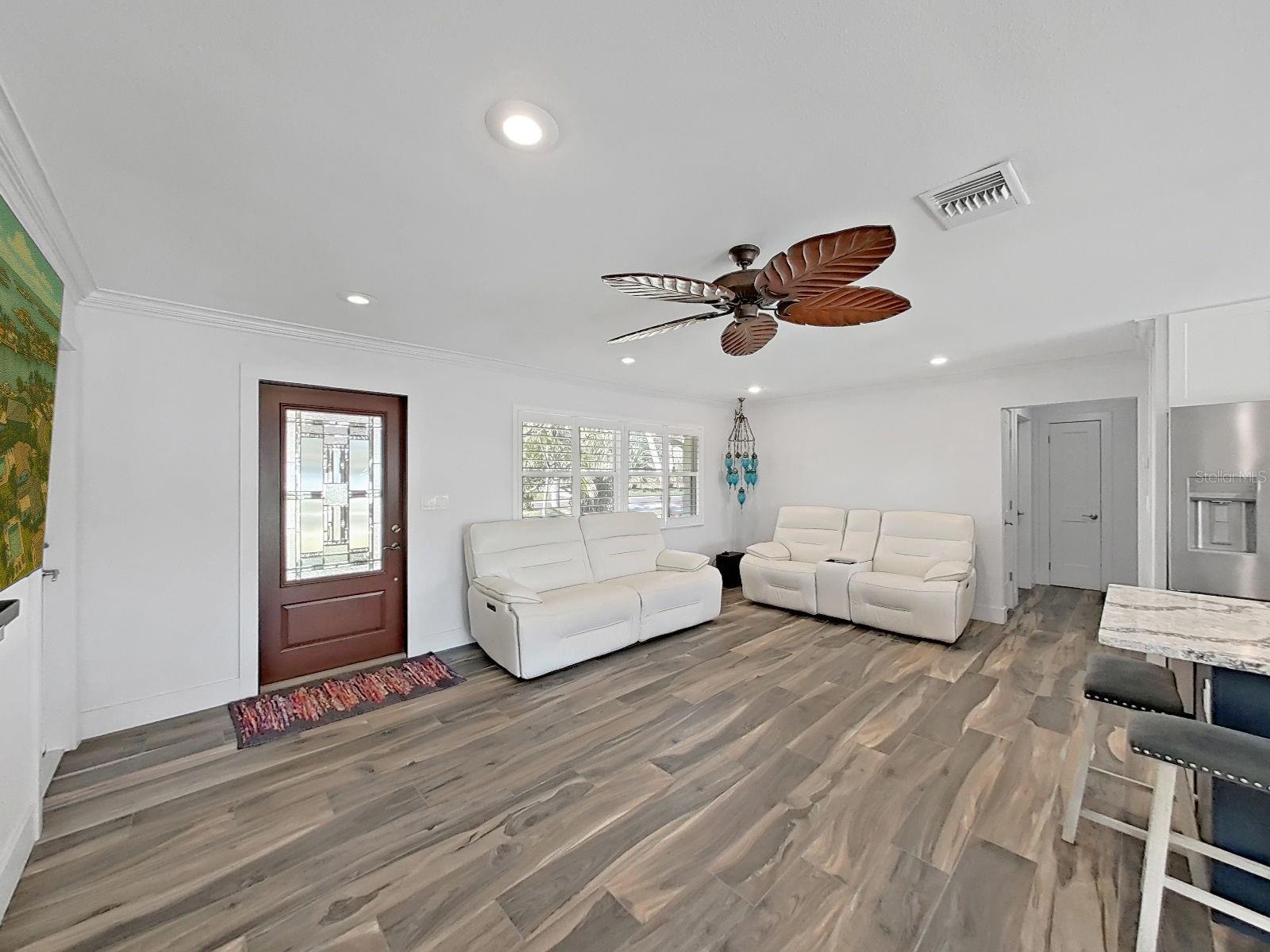 OAKHURST SHORES 2ND ADD - Residential