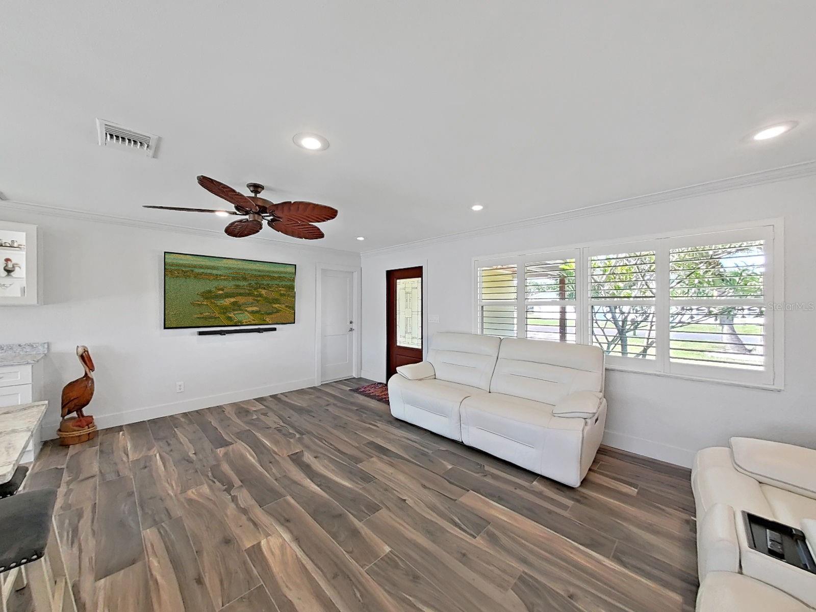 OAKHURST SHORES 2ND ADD - Residential