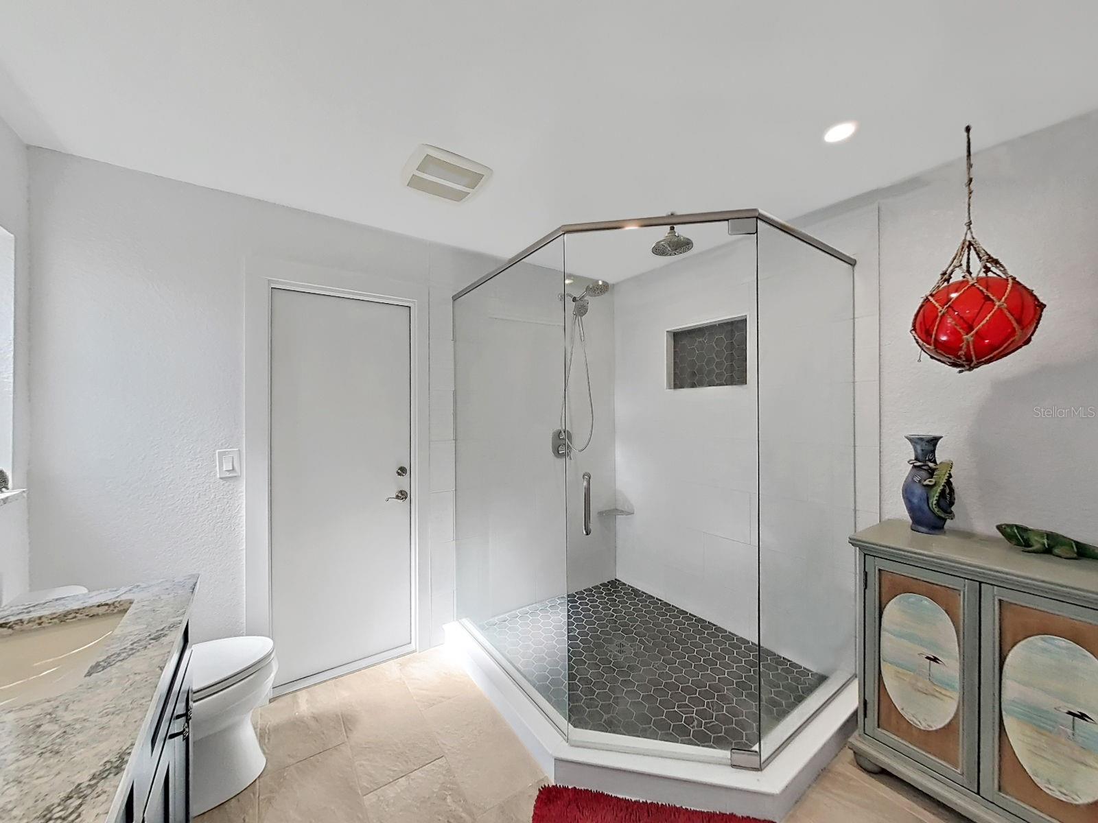 OAKHURST SHORES 2ND ADD - Residential