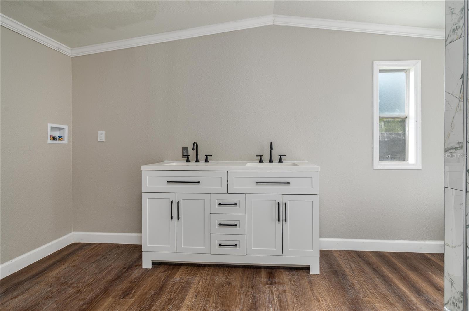 COUNTRY TRAILS PH 04 - Residential