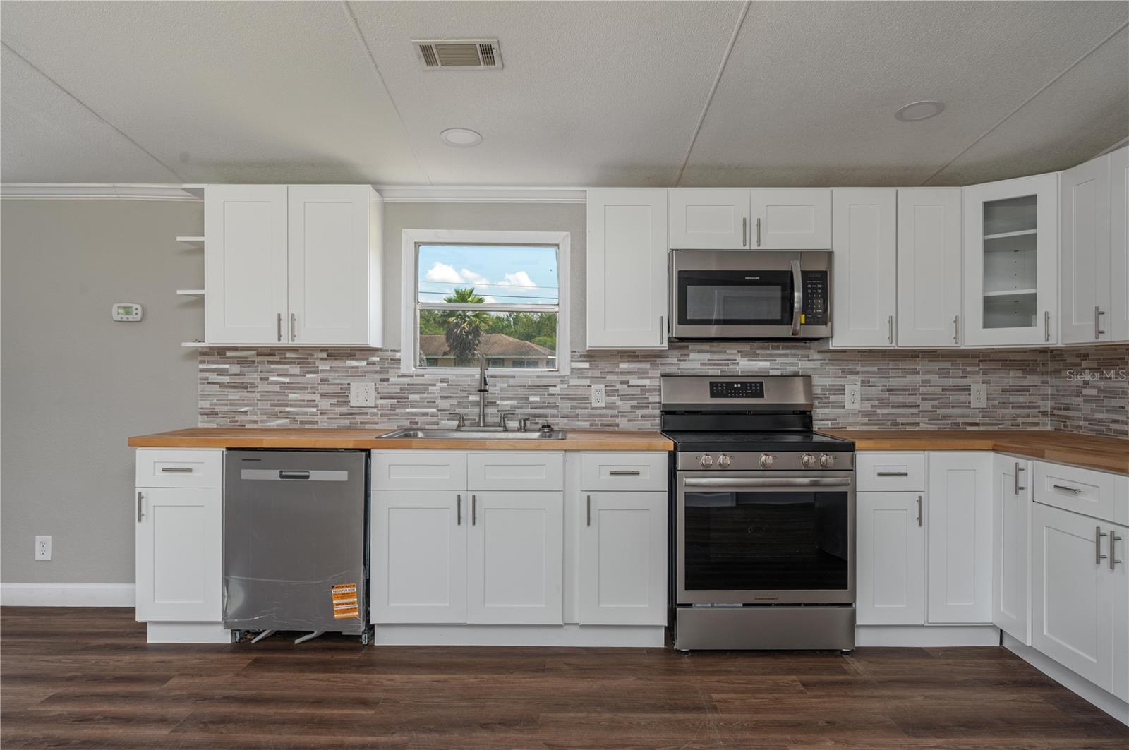 COUNTRY TRAILS PH 04 - Residential