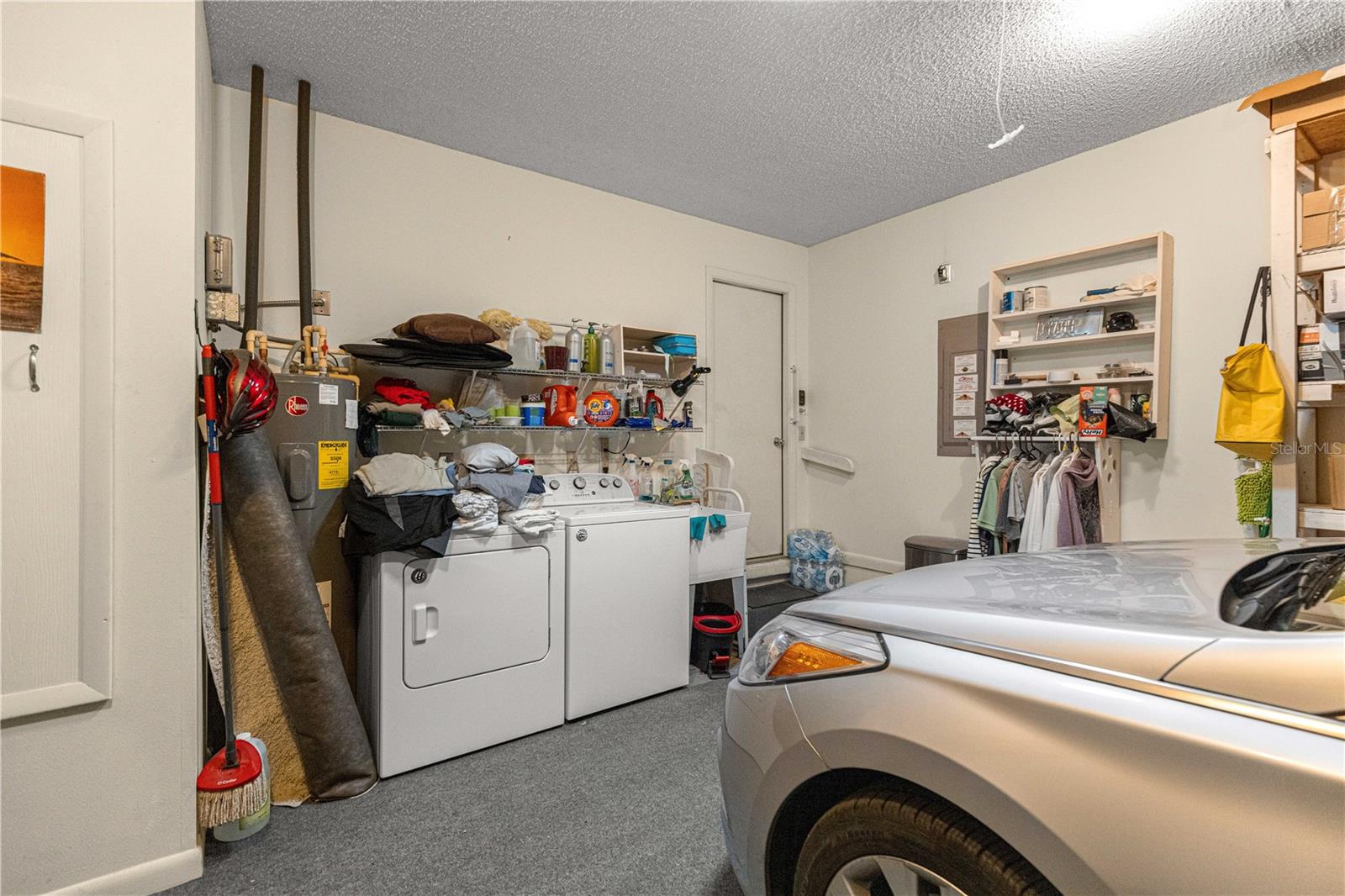 ON TOP OF THE WORLD - Residential