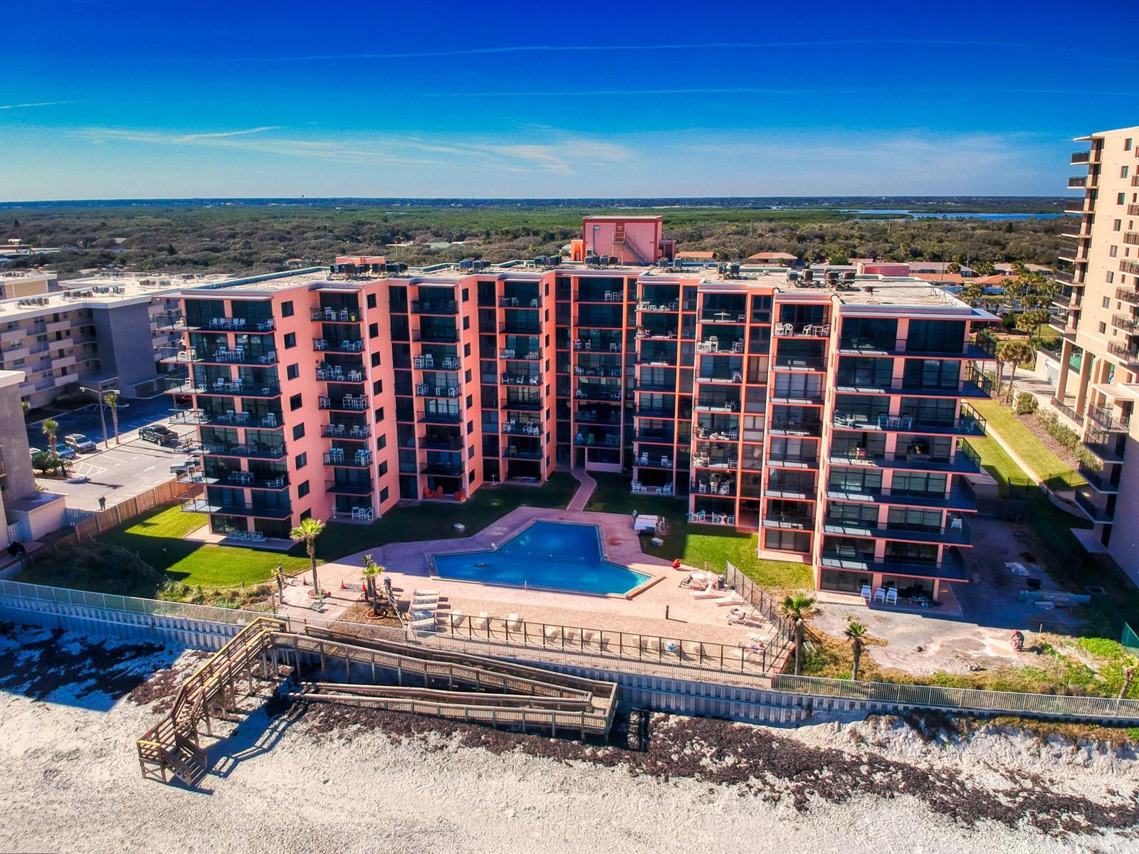 Sunrise Condo - Residential