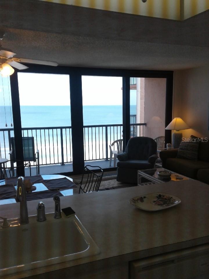 Sunrise Condo - Residential