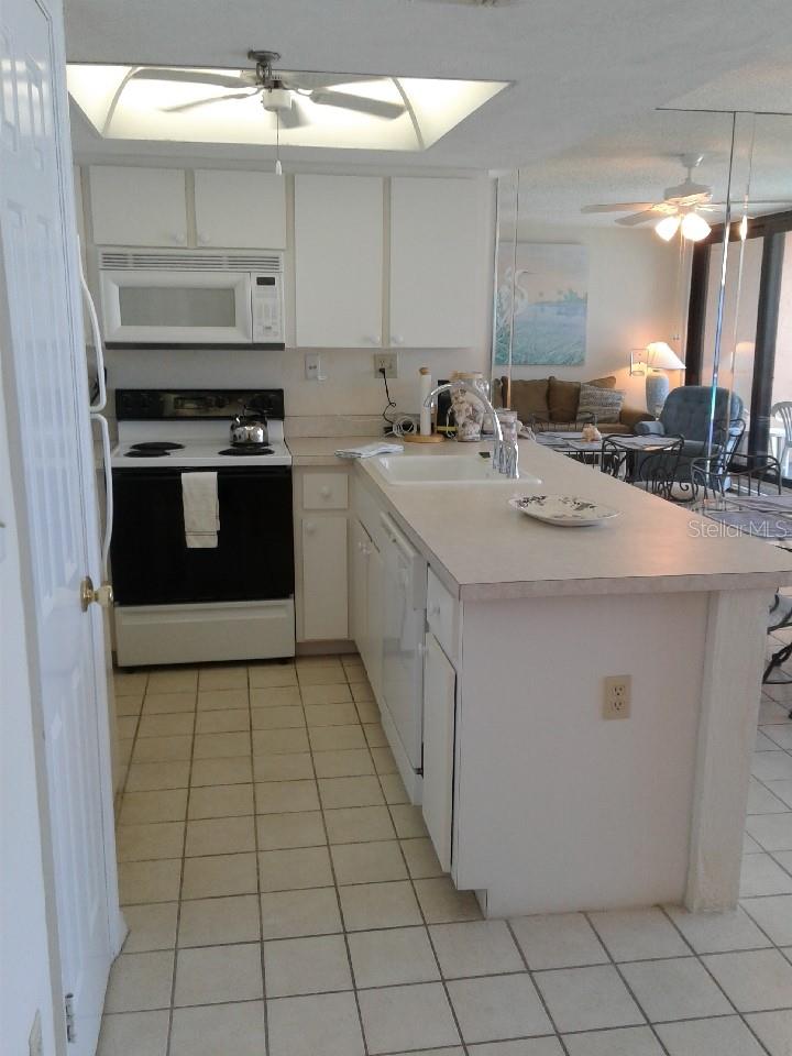 Sunrise Condo - Residential