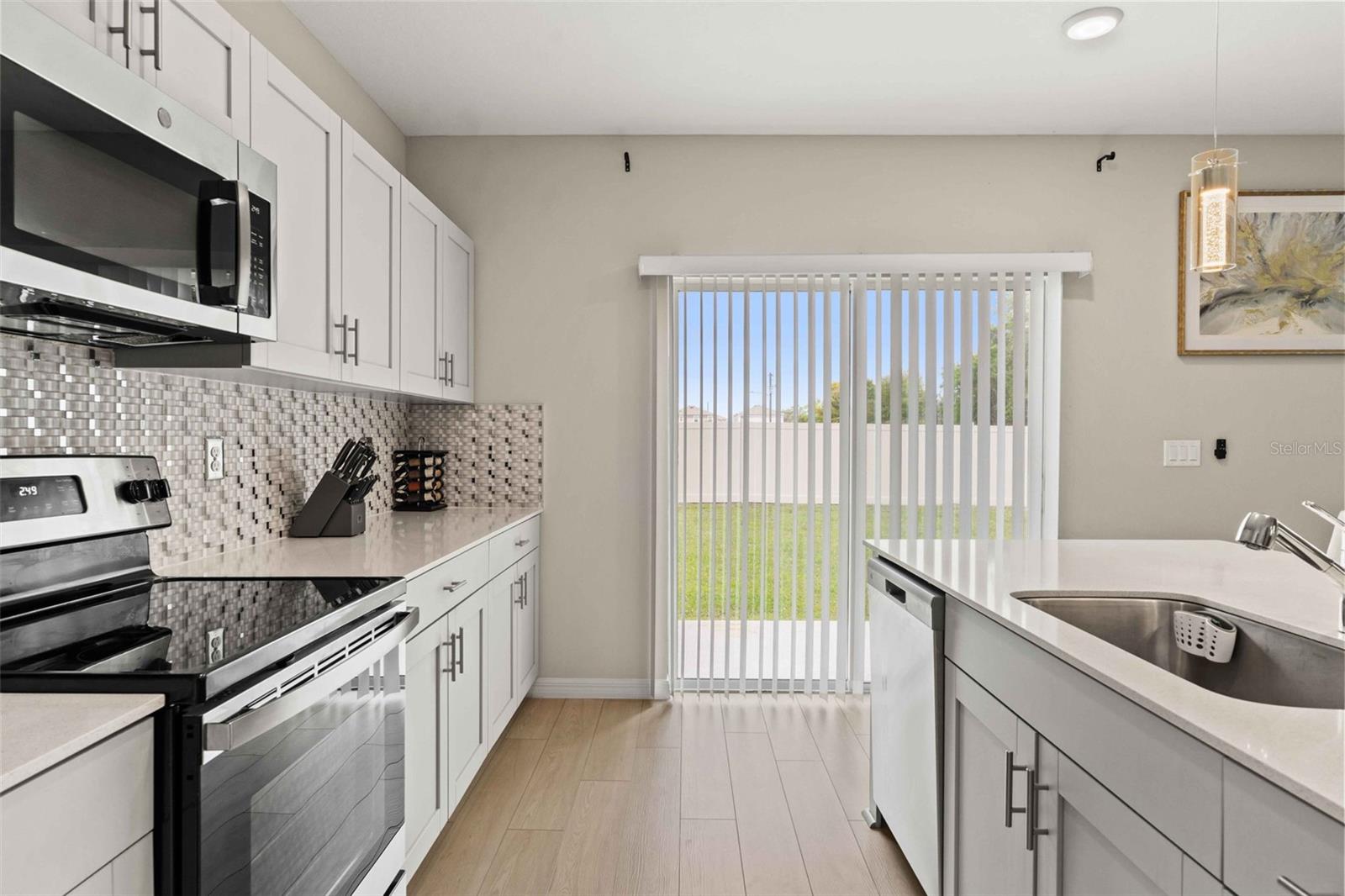 PASADENA POINT - Residential