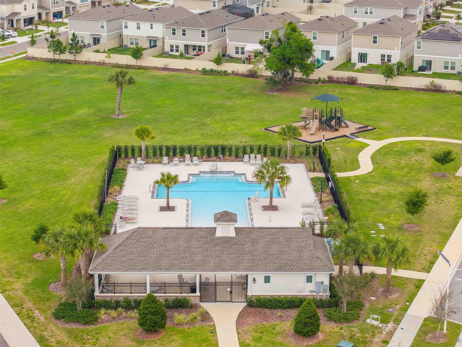 PASADENA POINT - Residential