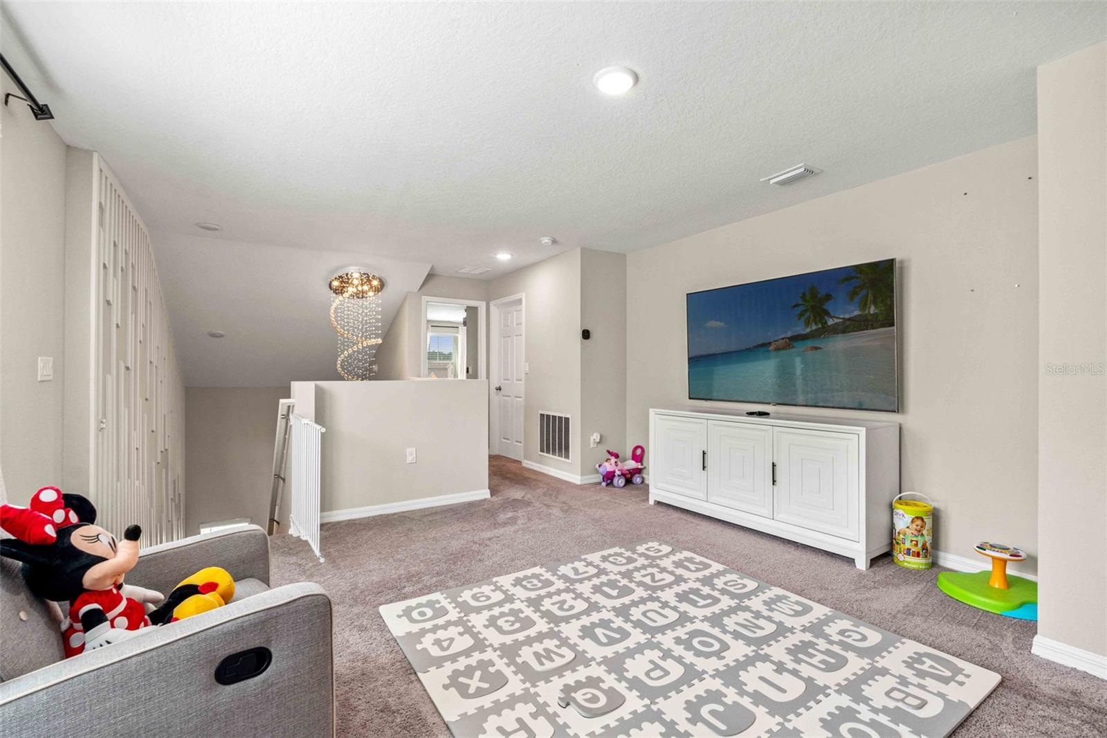 PASADENA POINT - Residential