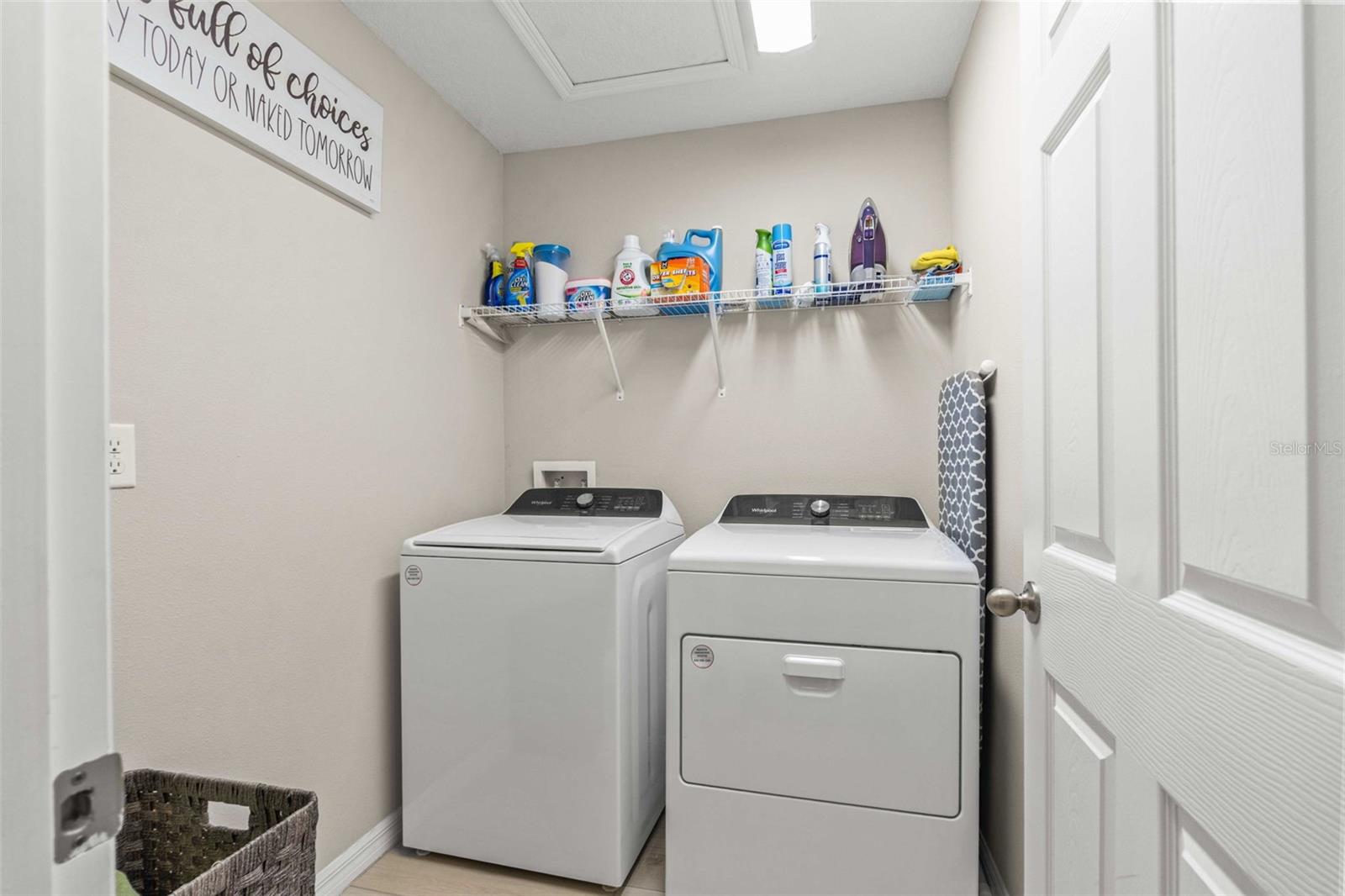 PASADENA POINT - Residential