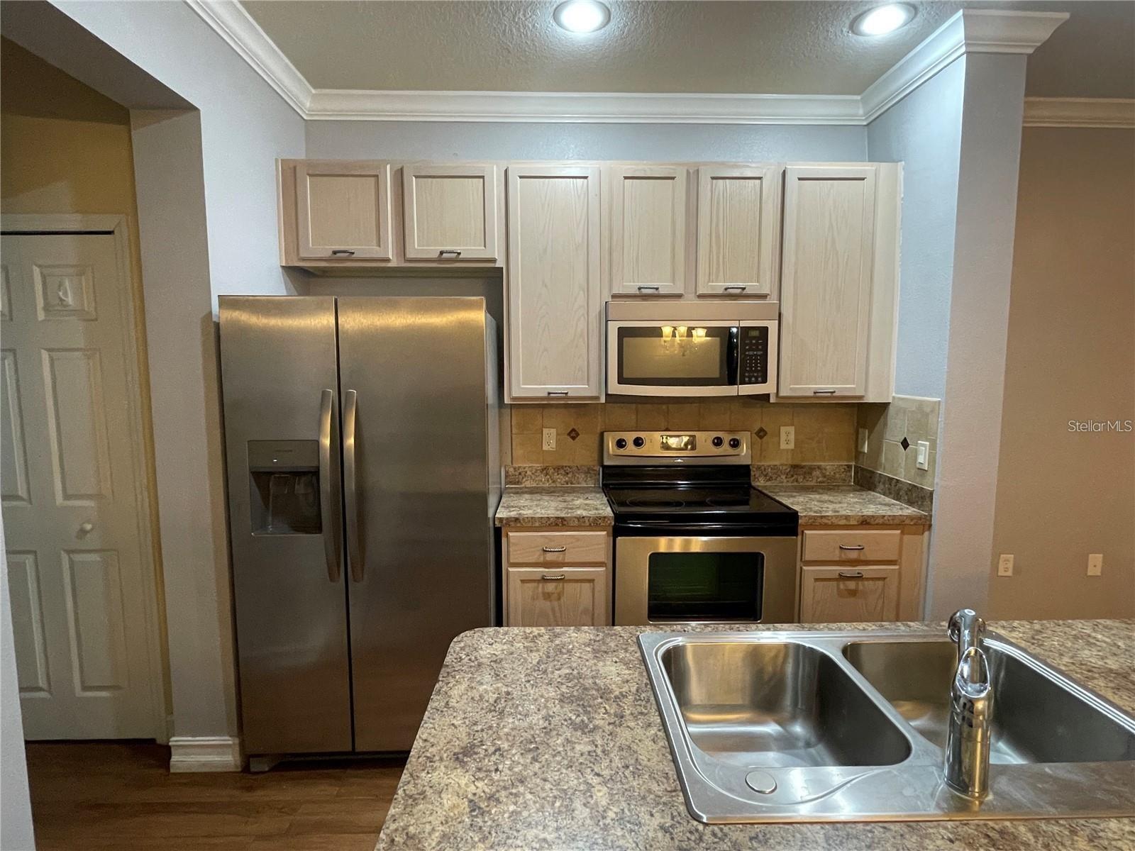 14017 CITRUS CREST CIRCLE