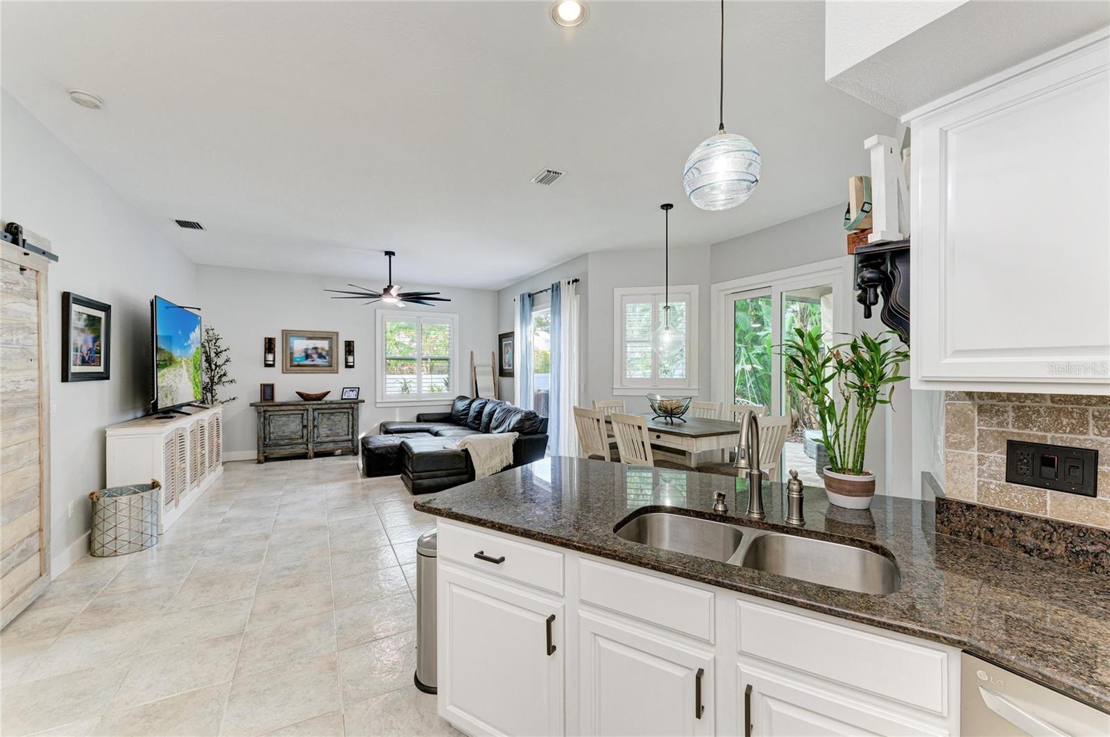 SHADES OF PALMA SOLA - Residential