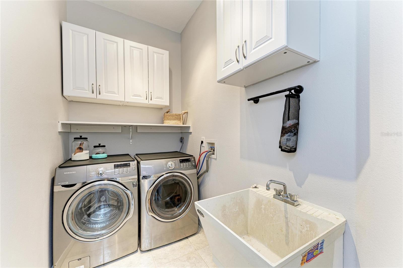 SHADES OF PALMA SOLA - Residential