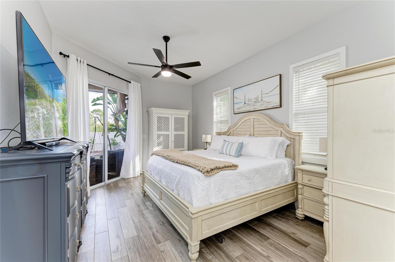 SHADES OF PALMA SOLA - Residential