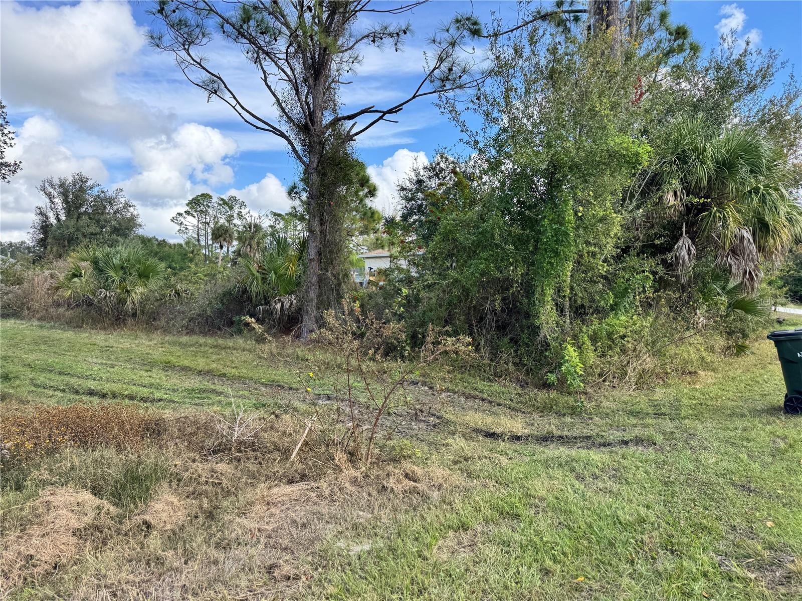 PORT CHARLOTTE SUB 05 - Land