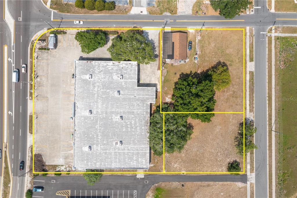 Photo of 126 State Road 60 W, Lake Wales, FL 33853 (MLS # P4938614)