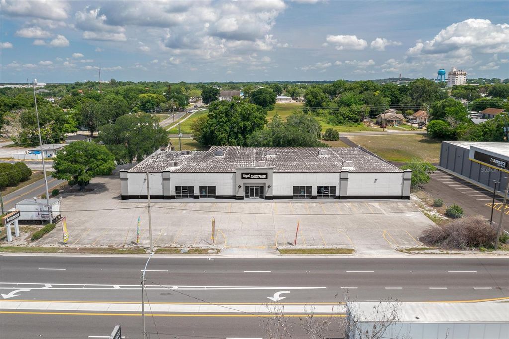 Photo of 126 State Road 60 W, Lake Wales, FL 33853 (MLS # P4938614)