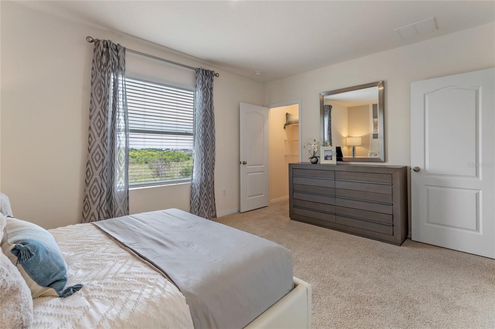 THOMPSON GROVE - Residential