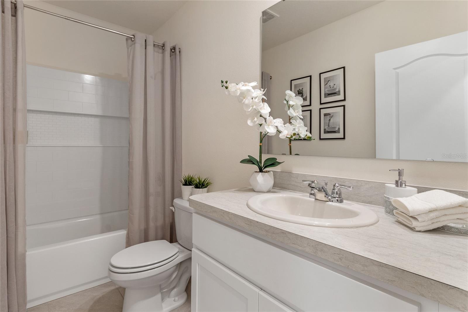 THOMPSON GROVE - Residential