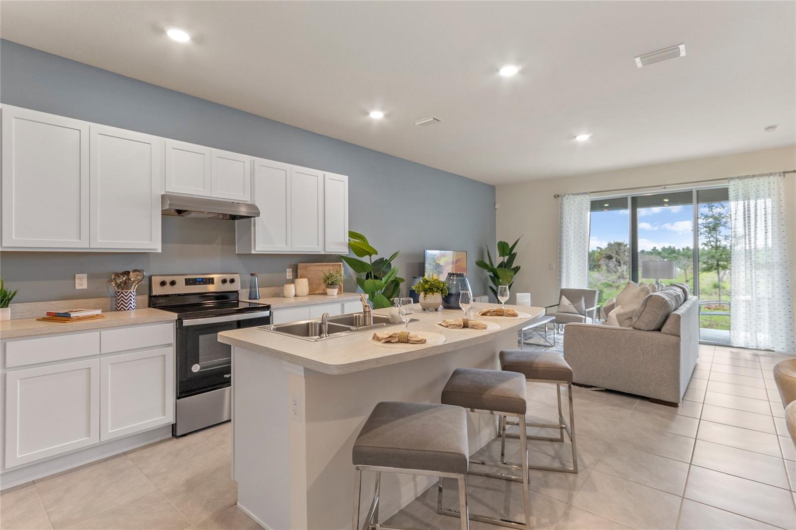 THOMPSON GROVE - Residential