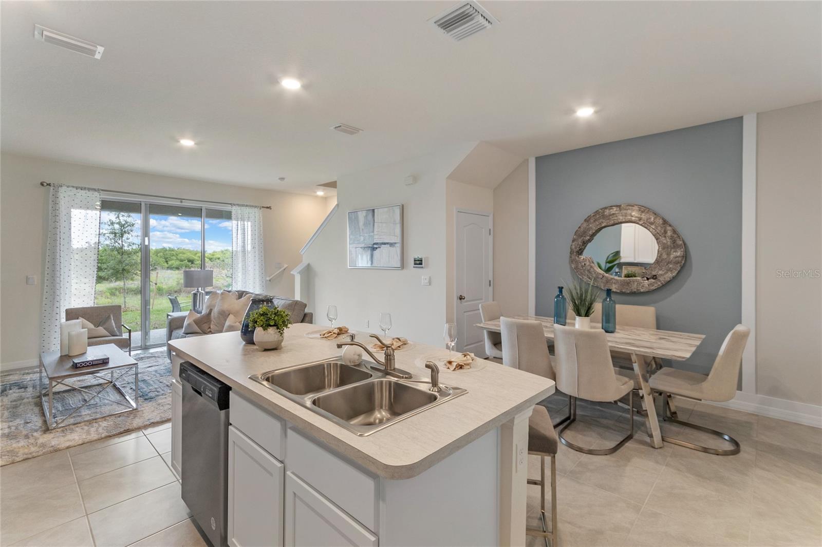 THOMPSON GROVE - Residential