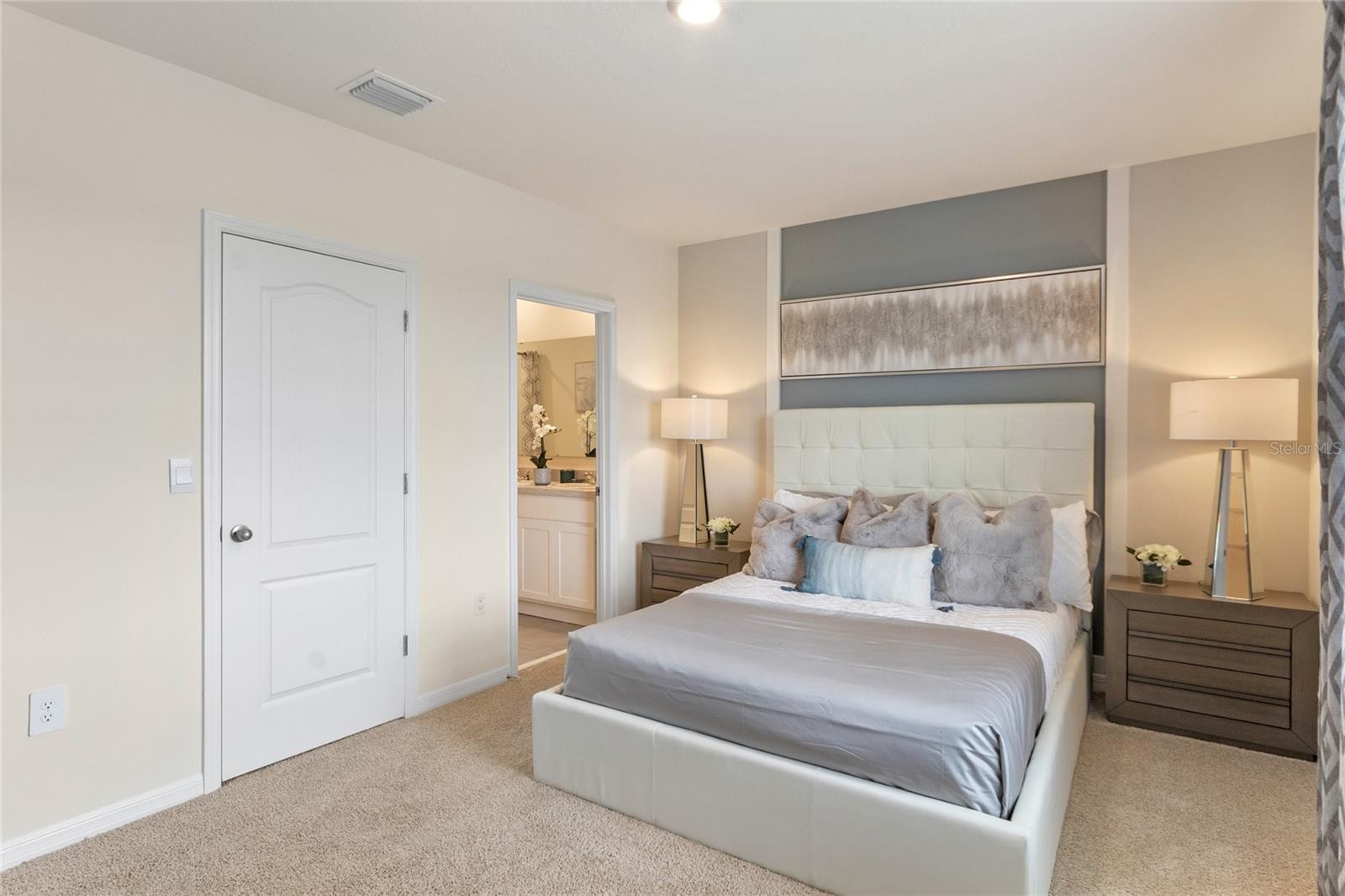 THOMPSON GROVE - Residential