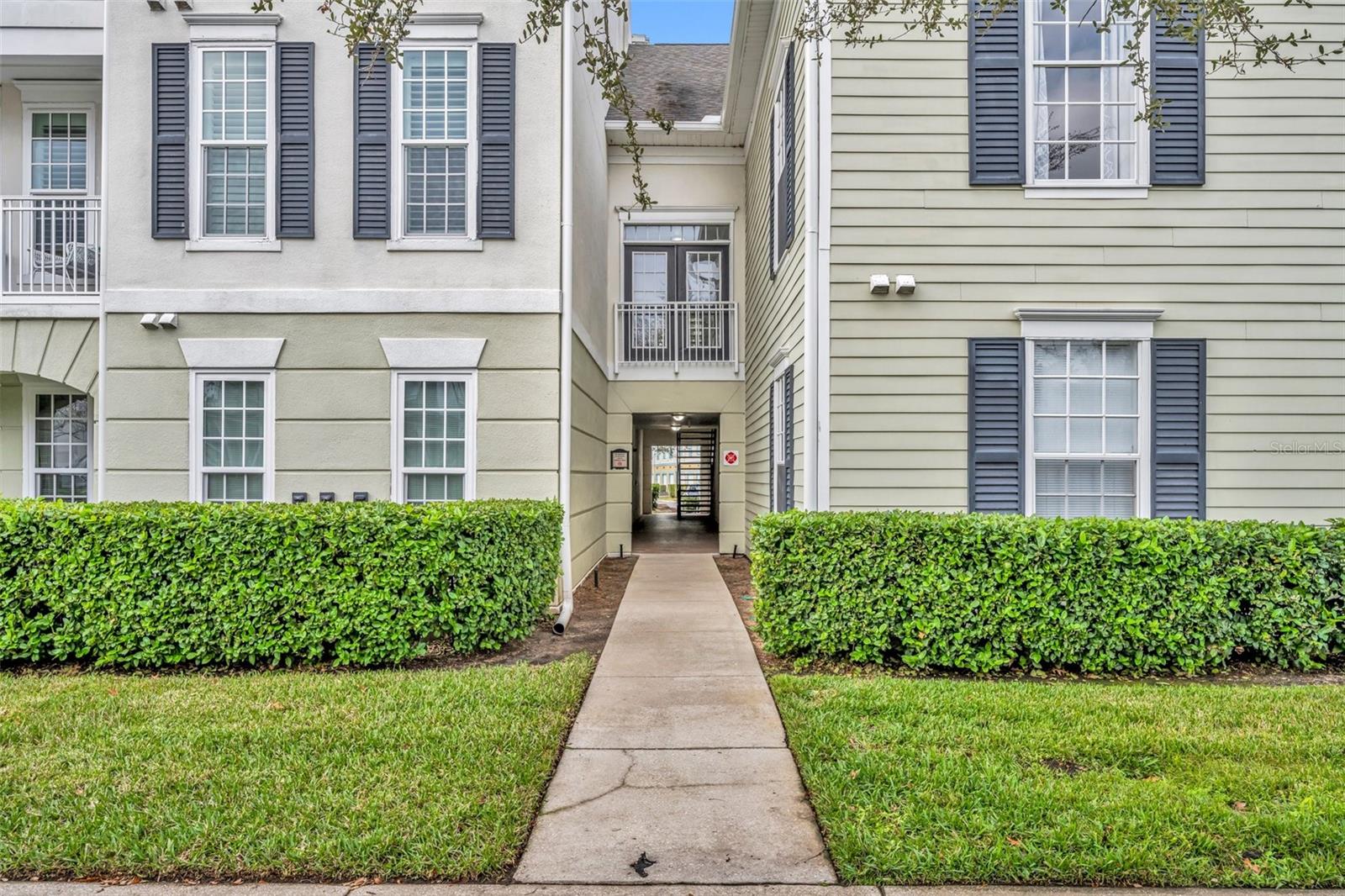 239 LONGVIEW AVENUE 216