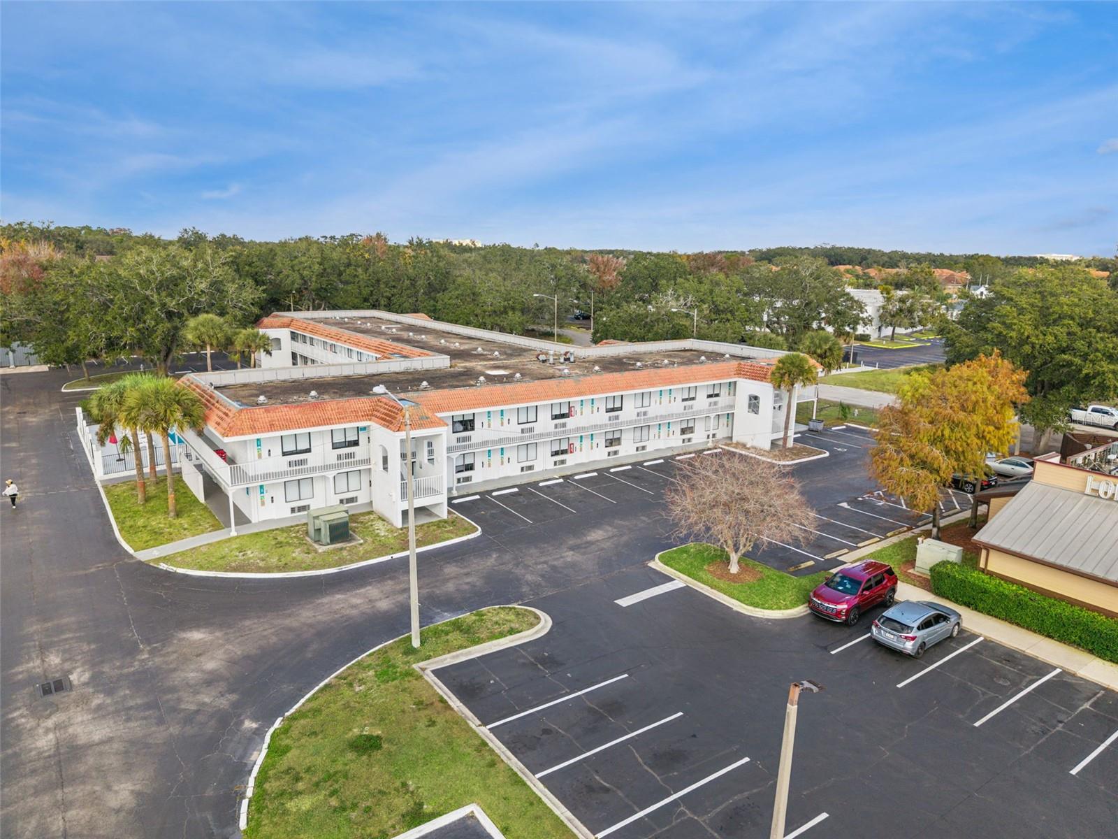 GREENPOINT ESSENTIAL HOTEL CONDO - Residential