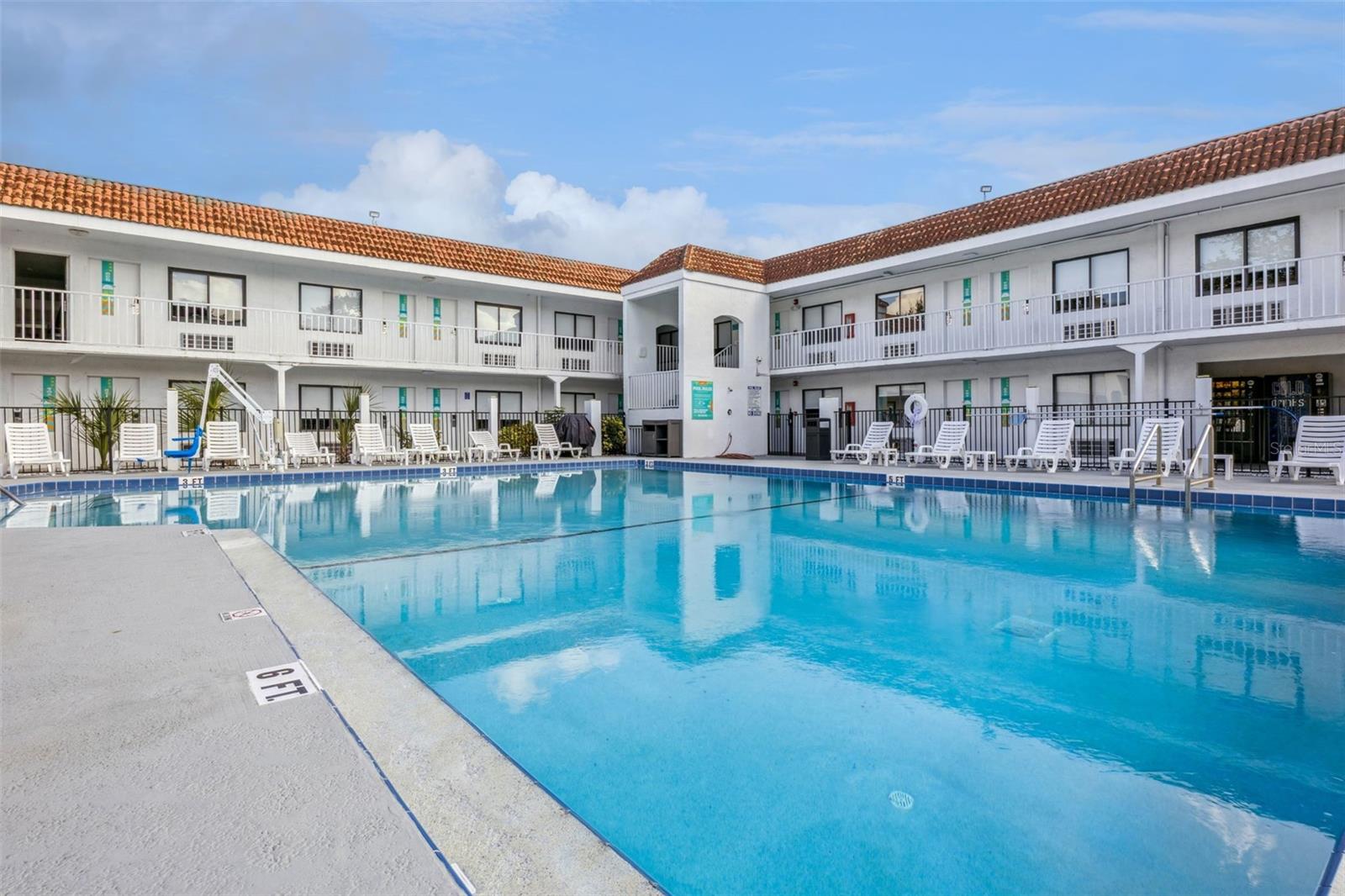 GREENPOINT ESSENTIAL HOTEL CONDO - Residential