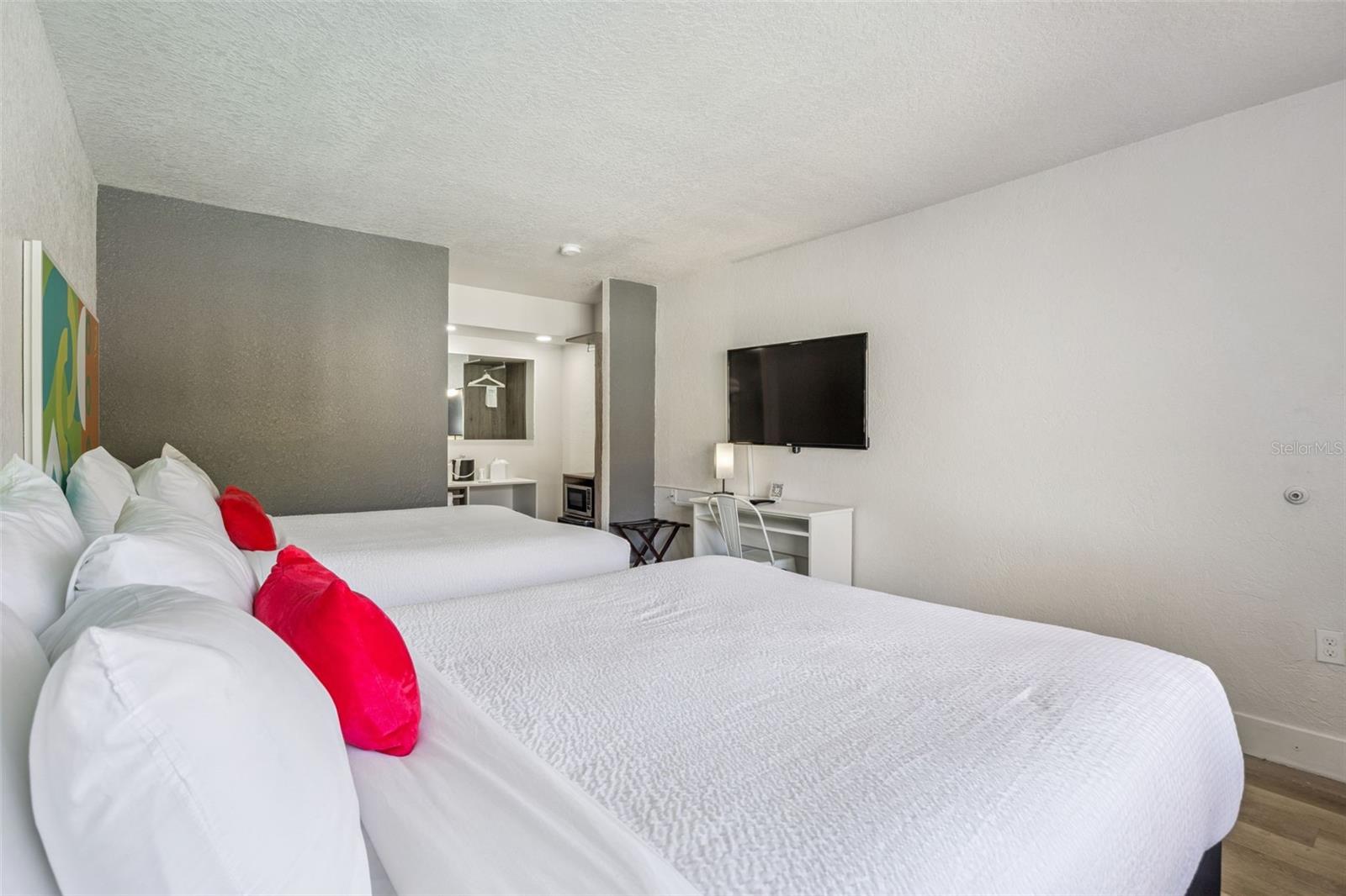 GREENPOINT ESSENTIAL HOTEL CONDO - Residential