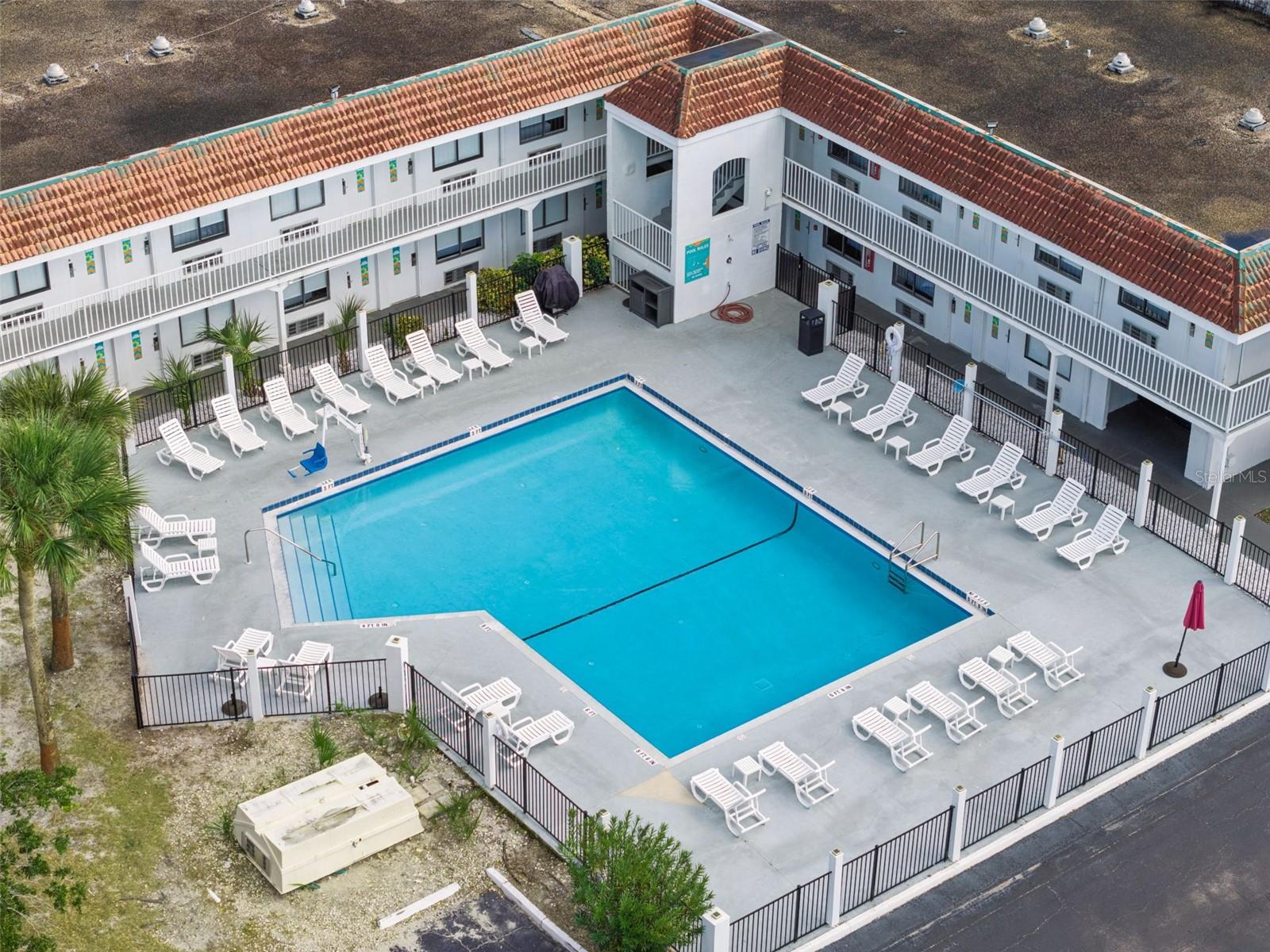 GREENPOINT ESSENTIAL HOTEL CONDO - Residential