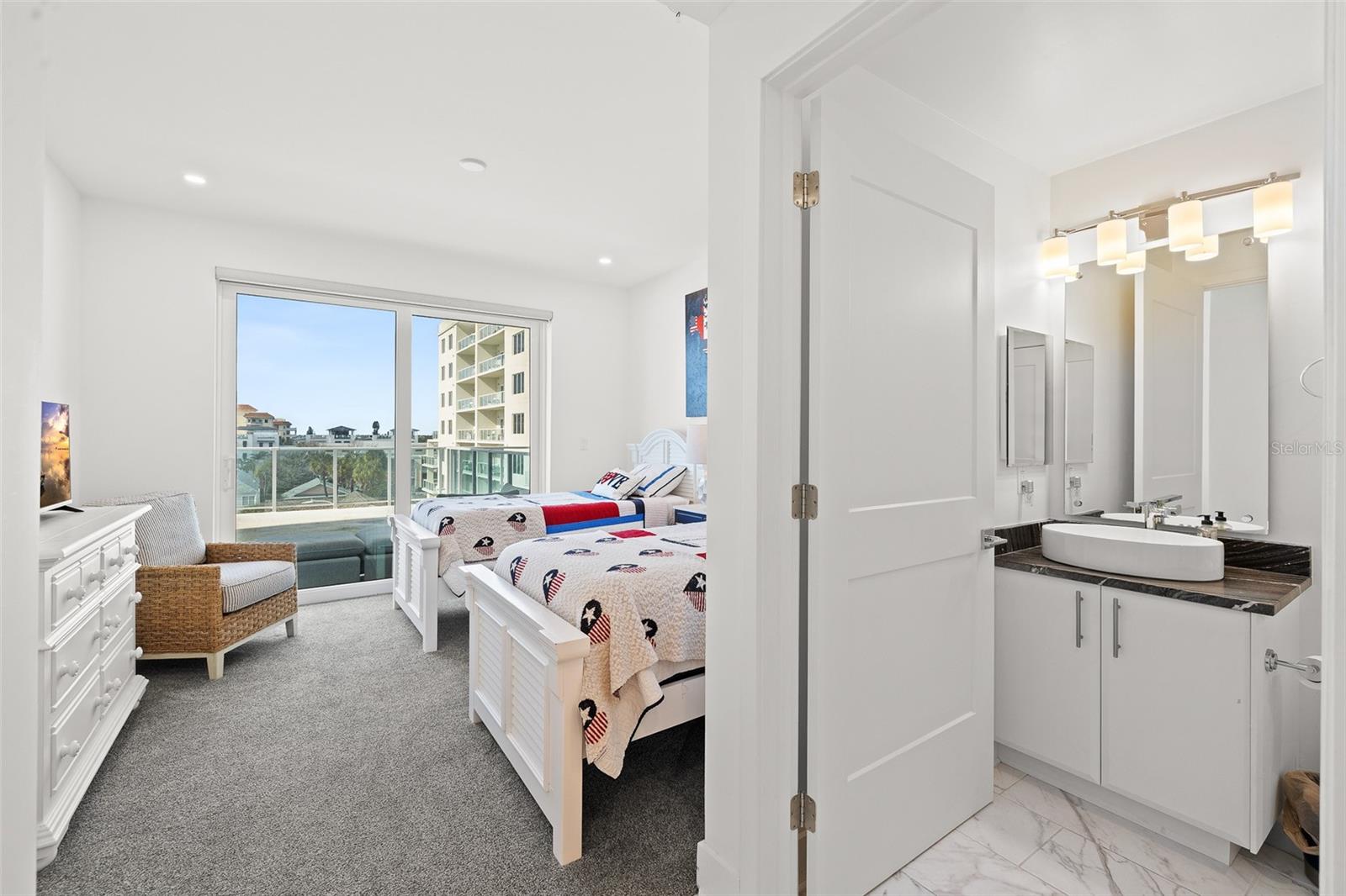 PURA VIDA RESIDENCES CONDO - Residential