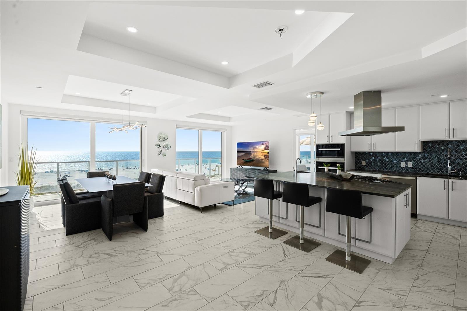 PURA VIDA RESIDENCES CONDO - Residential